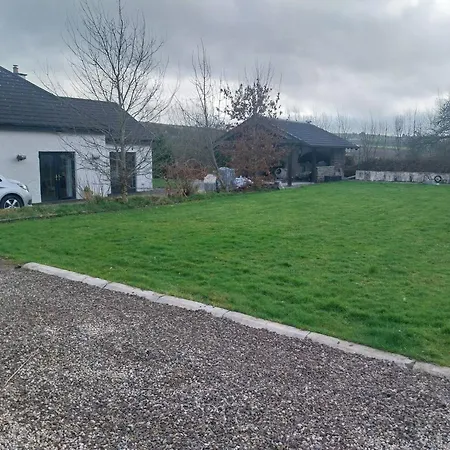 Large Overlooking Tranquil Village Kerry *